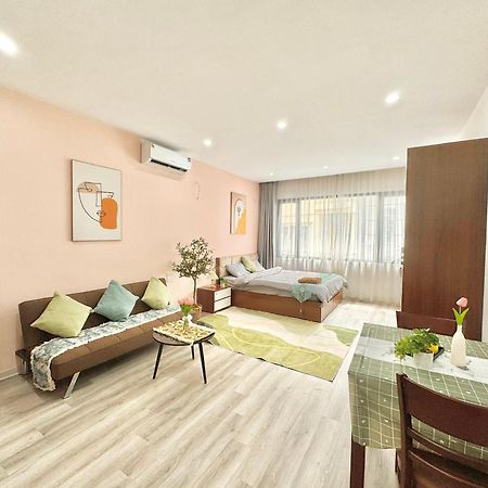 Modern & Comfy Apartment Hanoi Exterior foto