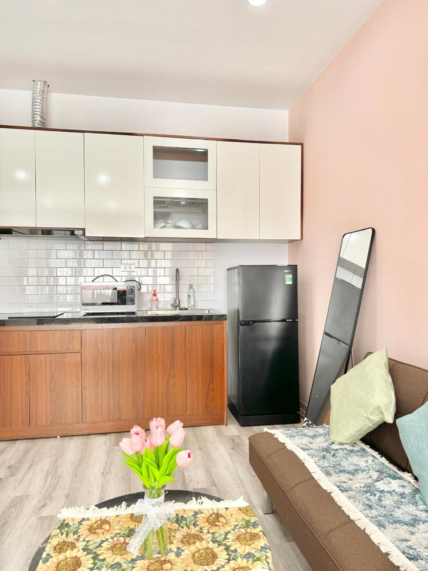 Modern & Comfy Apartment Hanoi Exterior foto